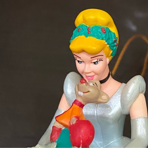 Vintage Disney Cinderella Grolier First Issue Christmas Ornament - Picture 4 of 15